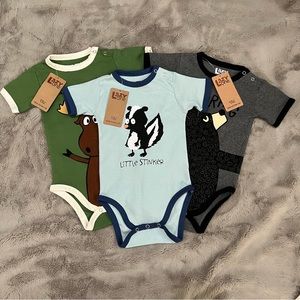 3pk 18 month Onesies